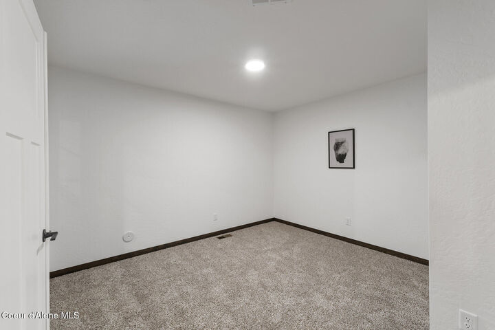 Property Photo:  Lt 6 Blk 2 E Valley St S  ID 83822 