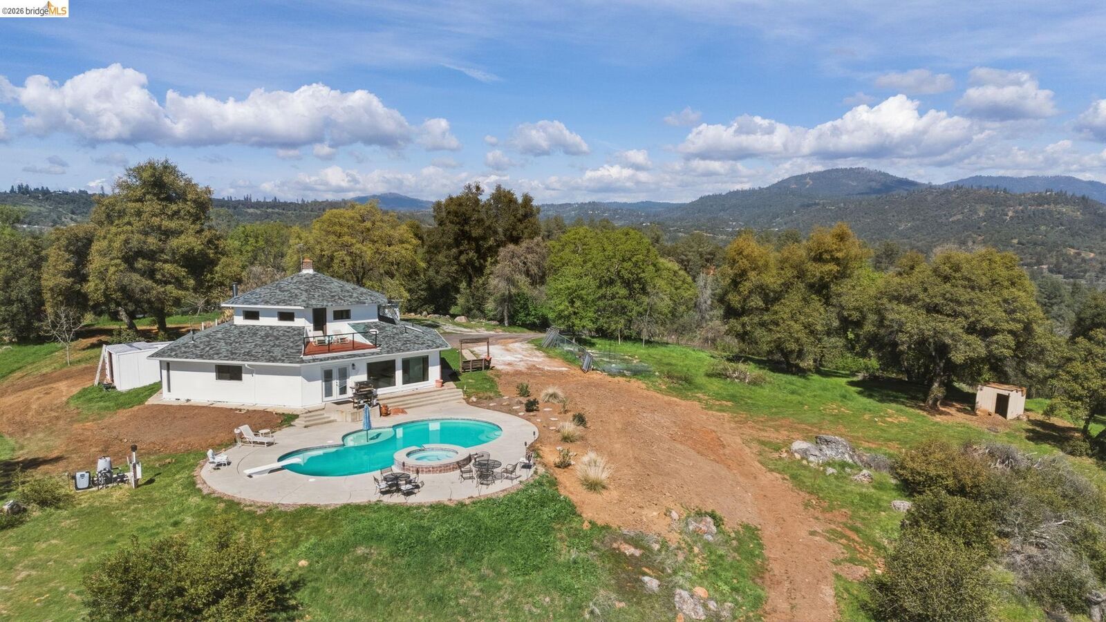 Property Photo:  18344 Zeni Ln  CA 95379 