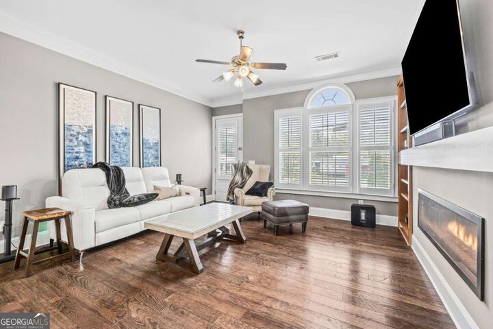 Property Photo:  307 Alderwood Lane 307  GA 30328 