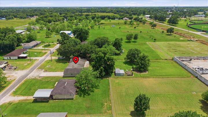 Property Photo:  1532 Sunny Acres  TX 77665 
