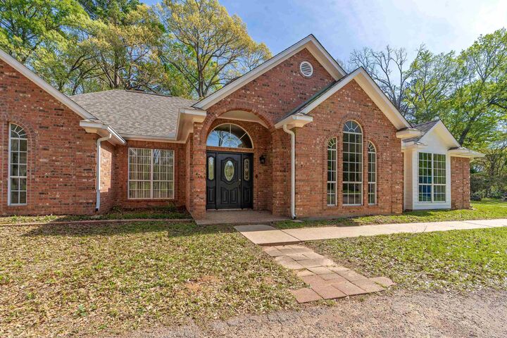 Property Photo: 13882 Meadow Ln TX 75762