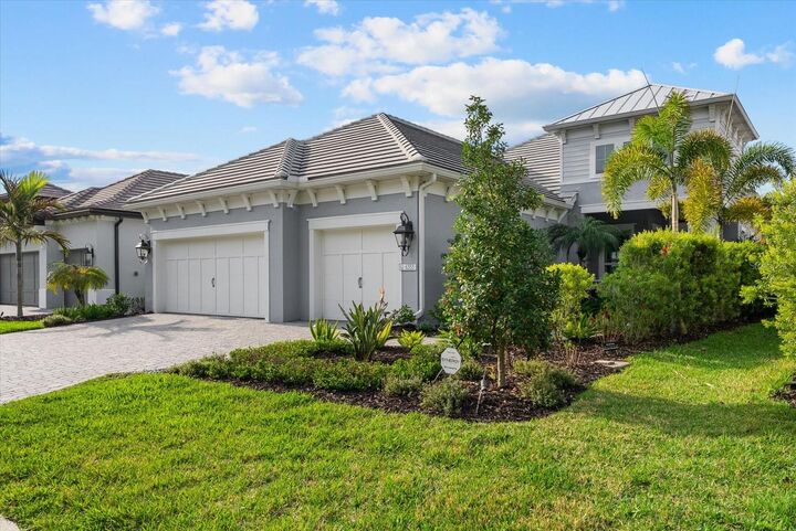 Property Photo:  6353 Isla Del Ray Avenue  FL 34240 