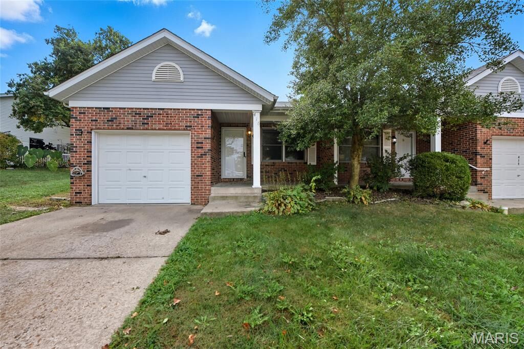 Property Photo: 416 Hill Street MO 63090