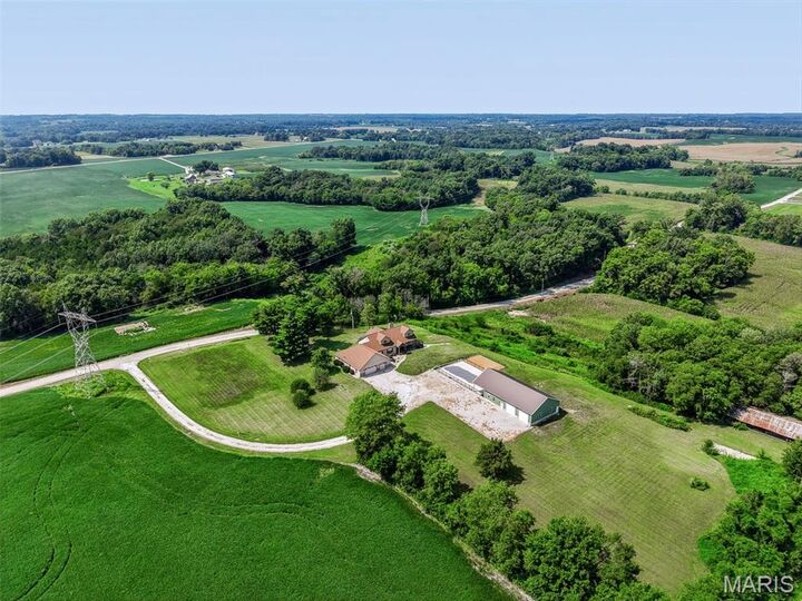 Property Photo:  4242 Quirin Road  IL 62285 