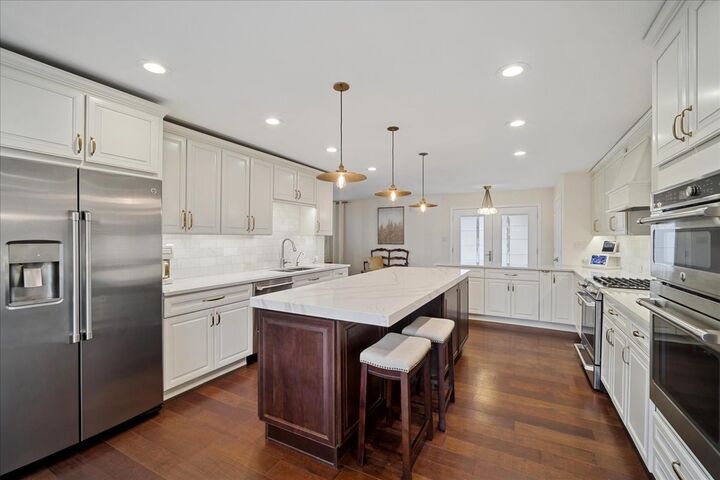 Property Photo:  480 E Il Route 22  IL 60010 