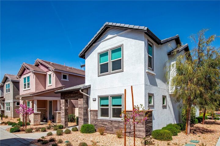 Property Photo:  260 Summerville Ln  CA 93551 