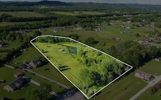 Property Photo:  1024 Peak Dr  TN 37031 