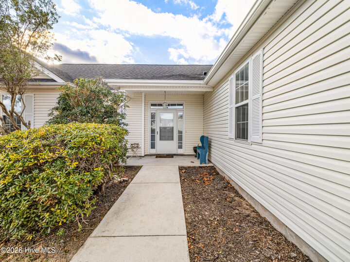 Property Photo:  302 Whirlaway Boulevard  NC 28460 