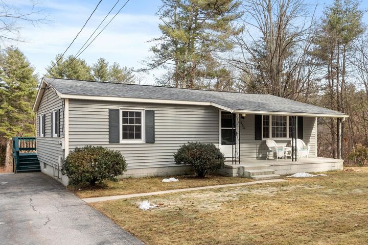 Property Photo: 1256 Mammoth Road NH 03076