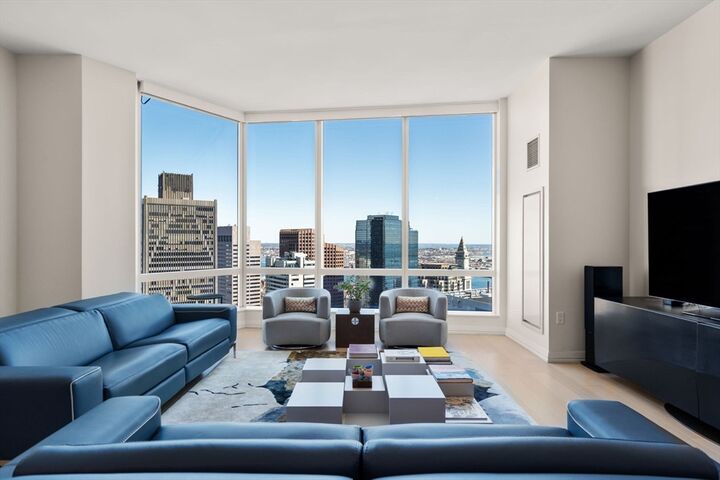 Property Photo:  1 Franklin Street 4704  MA 02110 