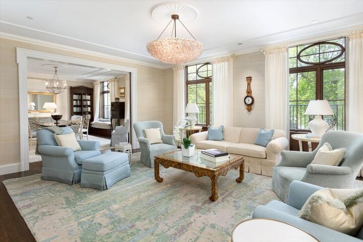 Property Photo: 250 Boylston St 2 MA 02116