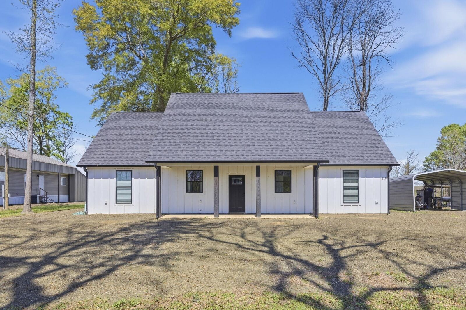 Property Photo:  210 Copper  LA 71486 