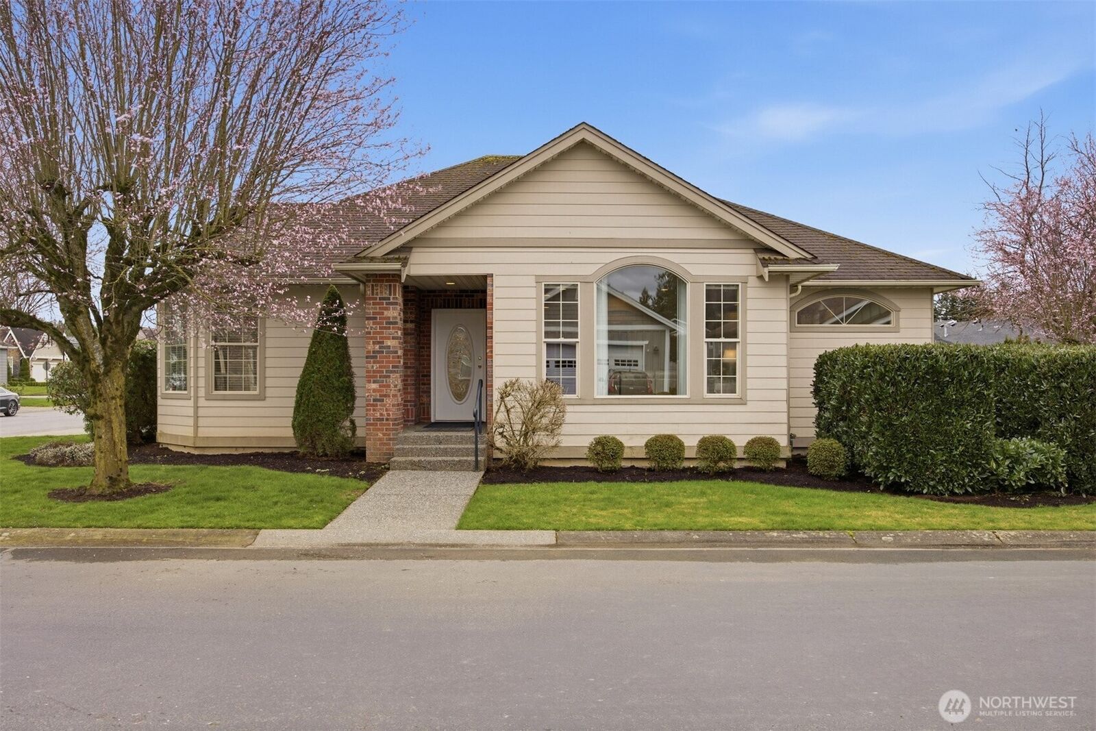 Property Photo:  1417  Woodfield Place  WA 98264 