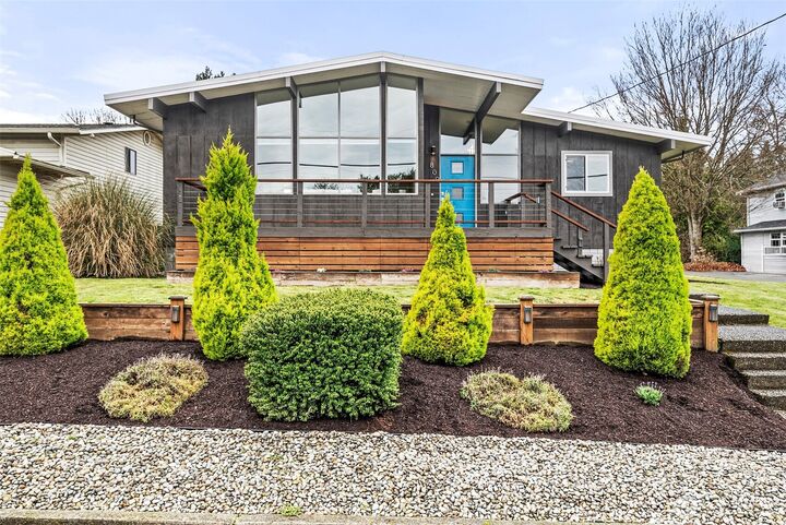 Property Photo:  809 N 6th Avenue SW  WA 98512 