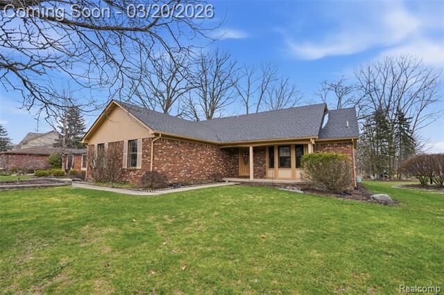 Property Photo:  1669 Snowden Circle  MI 48306 