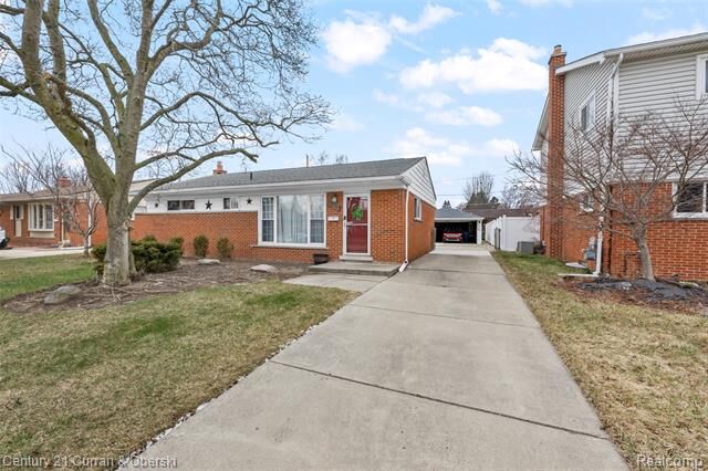 Property Photo: 8423 Norborne Avenue MI 48127