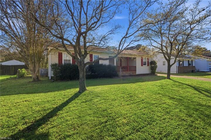 Property Photo: 813 Carolyn Dr VA 23320