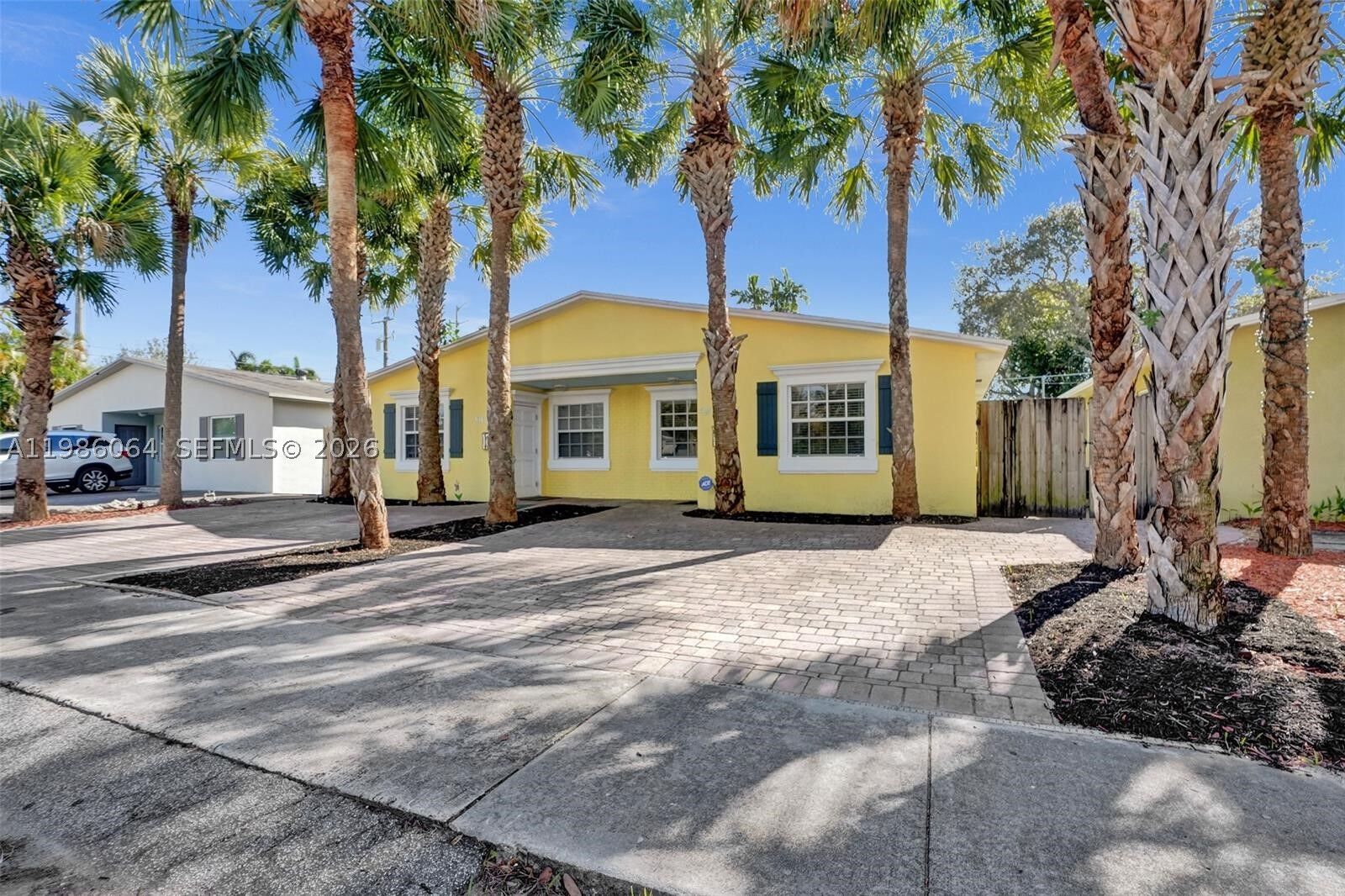 Property Photo: 902 Mandarin Isle 2 FL 33315