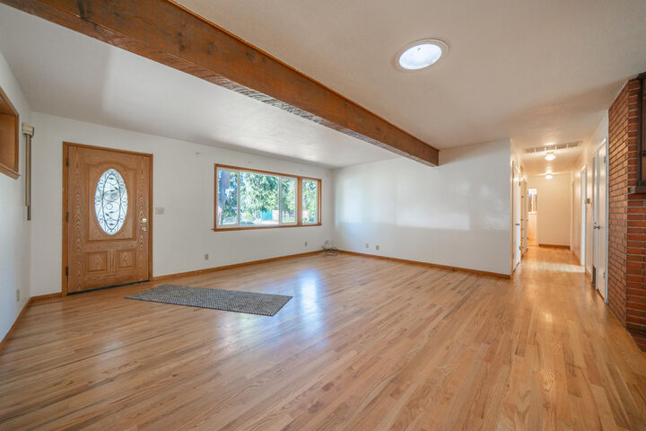 Property Photo: 3081 Henderson Road CA 96002