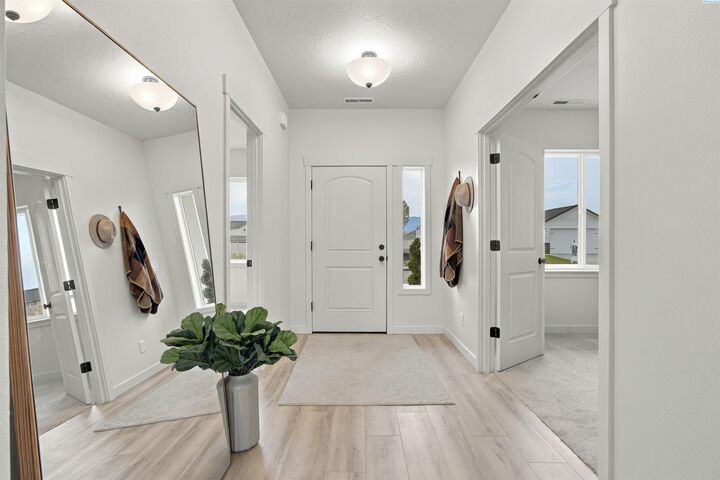Property Photo:  215 Packer St  WA 99350 