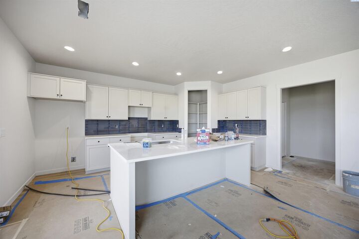 Property Photo:  215 Packer St  WA 99350 