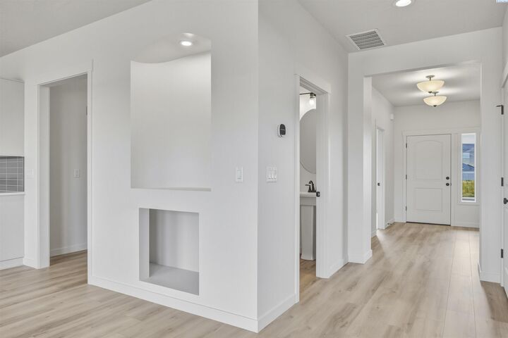 Property Photo:  215 Packer St  WA 99350 