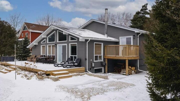Property Photo: 3 Cathcart Street ON N2Z 2X6