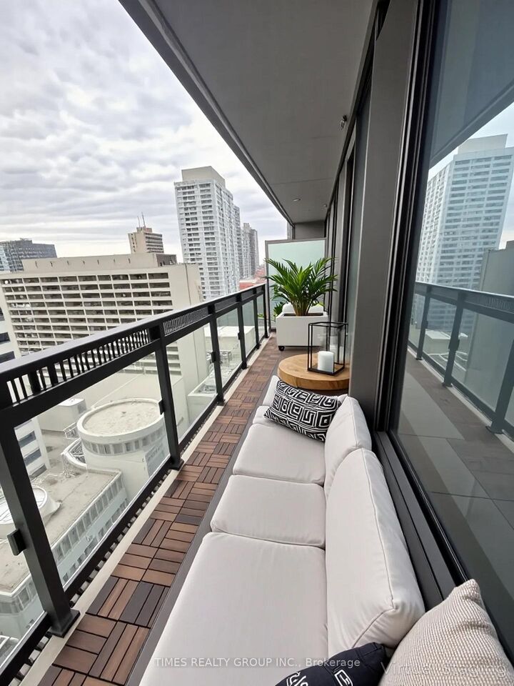 Property Photo: 8 Eglinton Avenue E 1102 ON M4P 1A6
