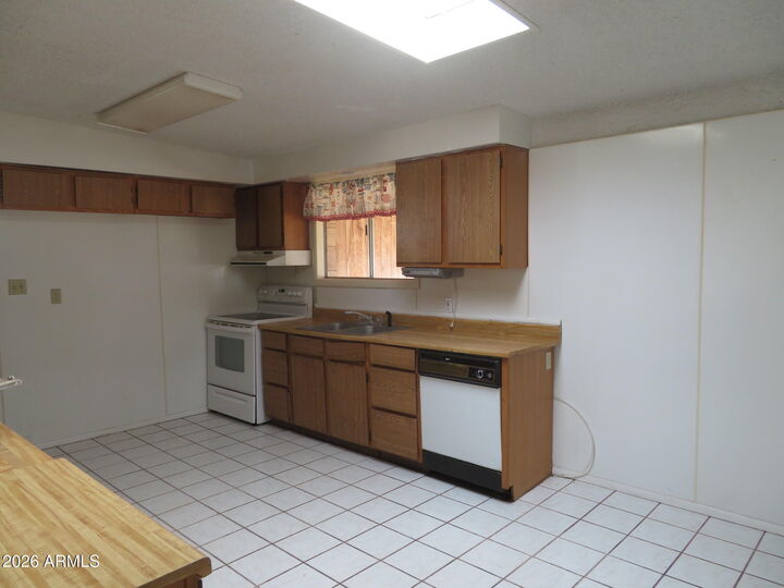 Property Photo: 211 Dragoon Street AZ 85616