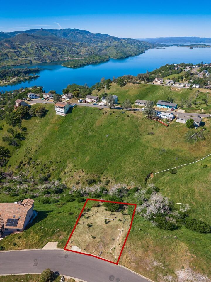 Property Photo: 318 Black Oak Lane CA 94558