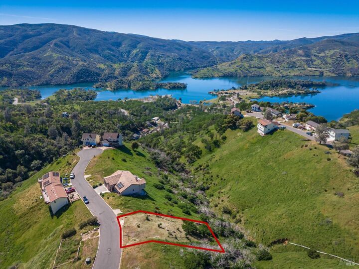 Property Photo: 318 Black Oak Lane CA 94558