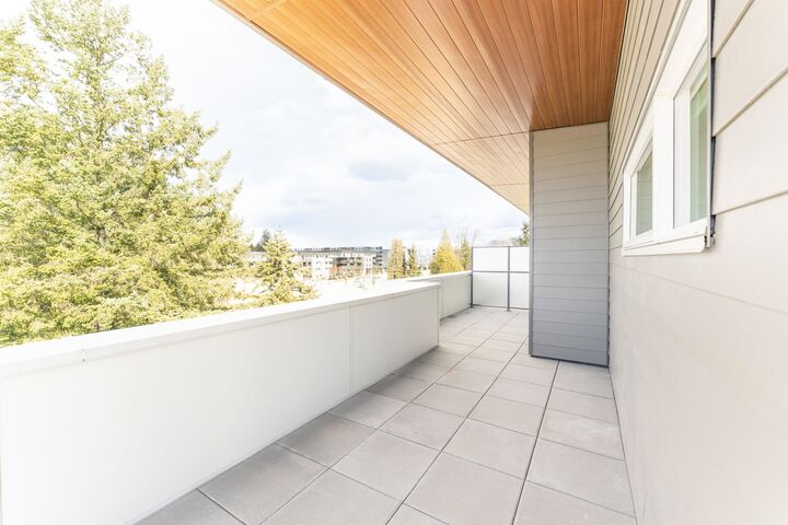 Property Photo: 10488 138A Street 608 BC V3T 0W4