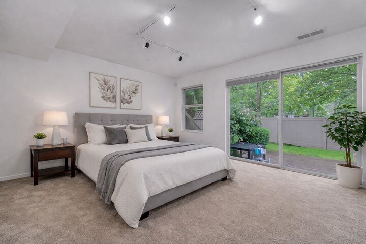 Property Photo: 7955 122 Street 39 BC V3W 4T4