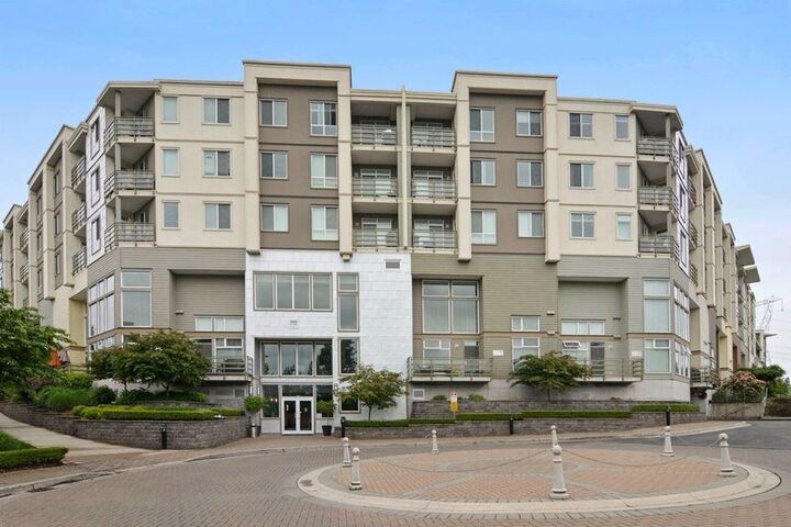 15850 26 Avenue 319 — photo 1