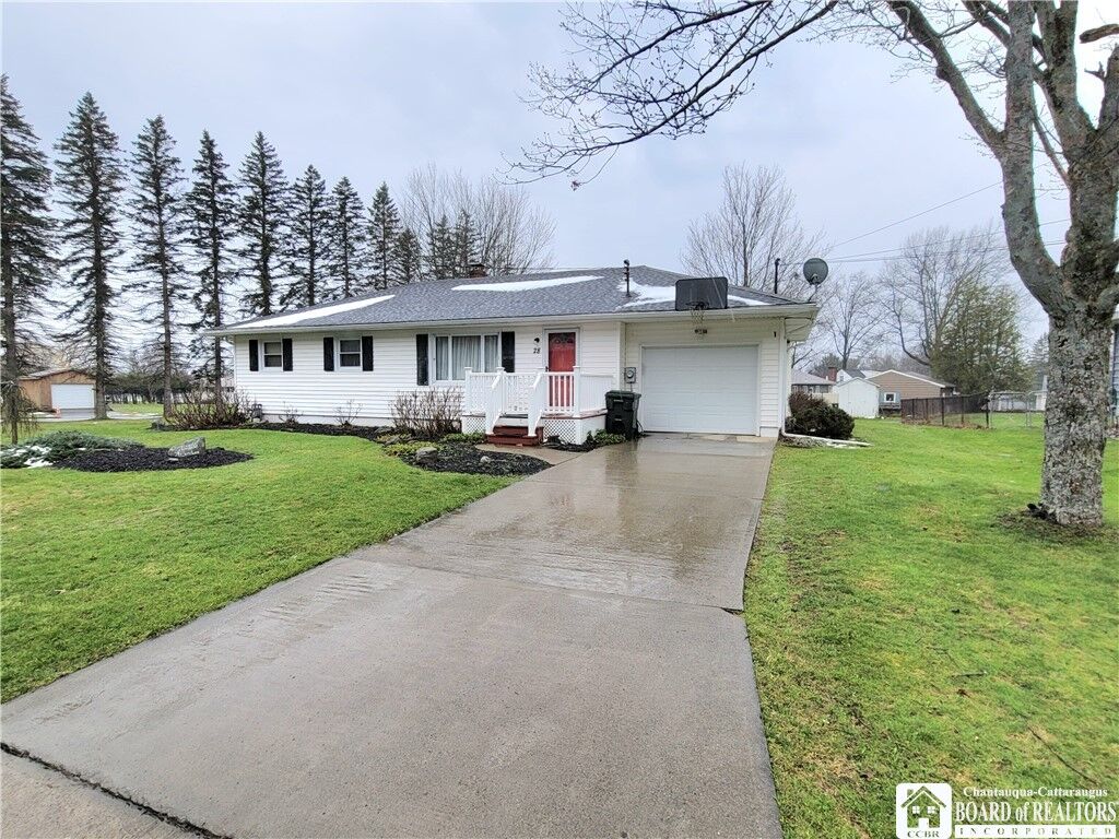 Property Photo:  28 Laurie Lane  NY 14701 