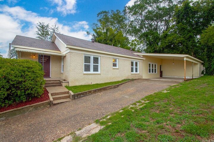 Property Photo:  111 N 1st Street  AR 72015 