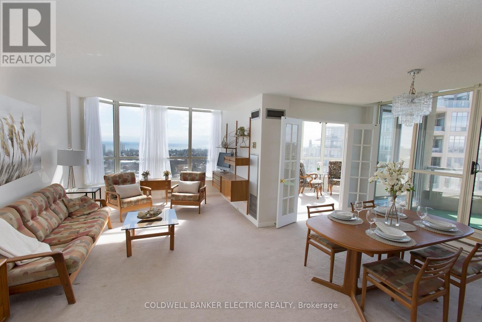 Property Photo:  20 Guildwood Parkway 1413  ON M1E 5B6 