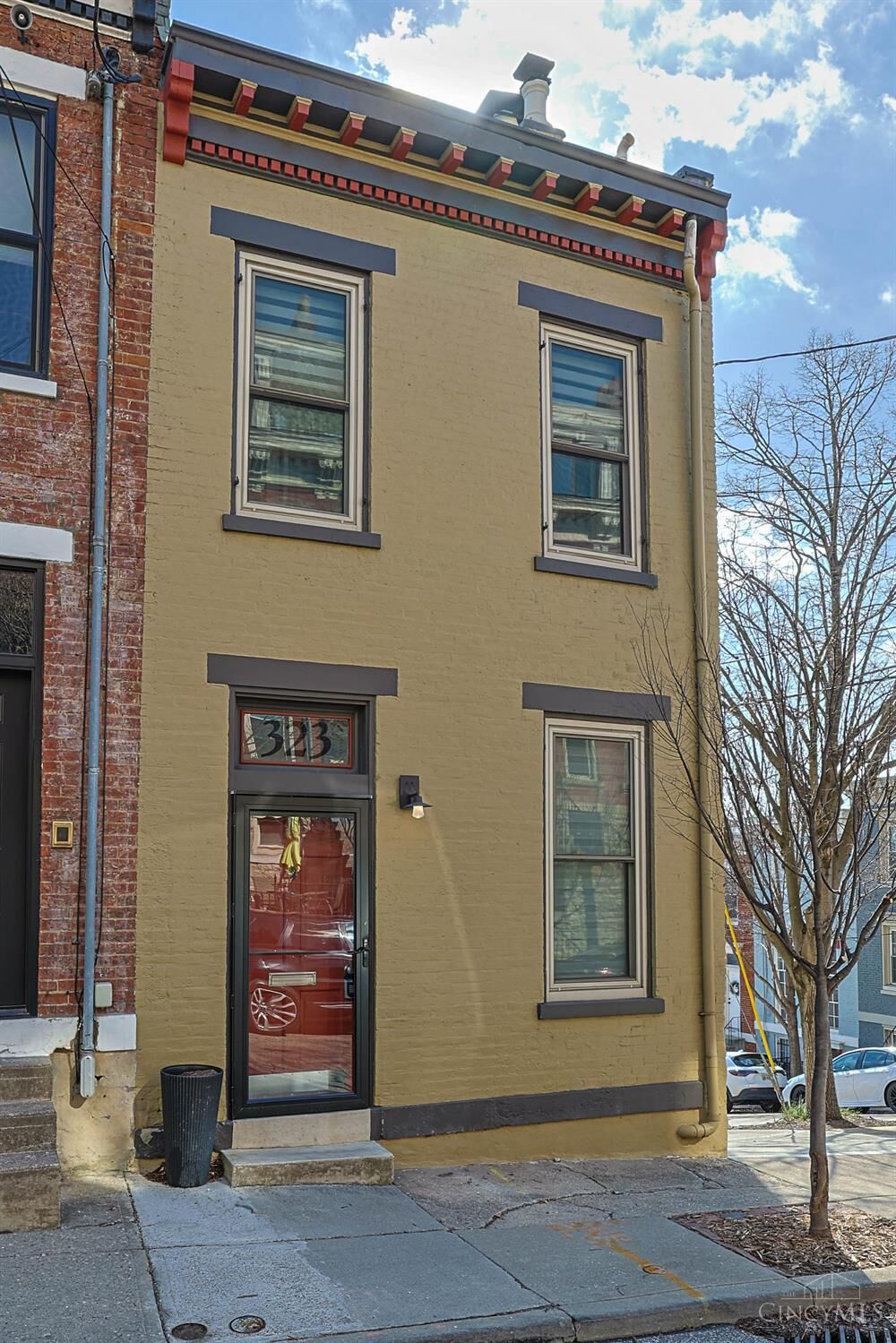 Property Photo: 323 Milton Street OH 45202