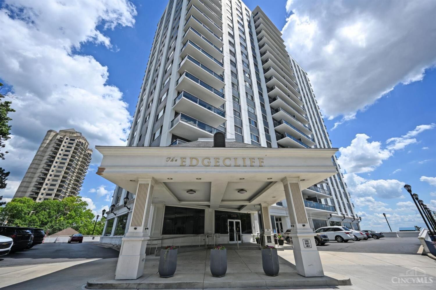 Property Photo: 2200 Victory Parkway OH 45206