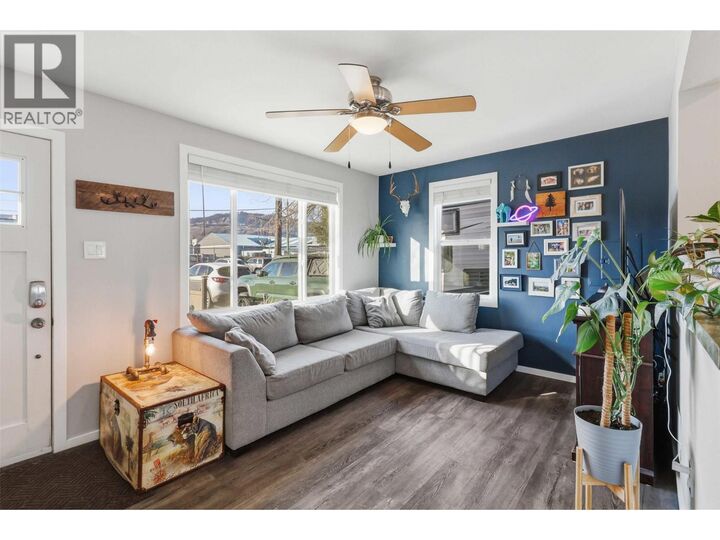 Property Photo: 922 Westminster Avenue BC V2B 1P1