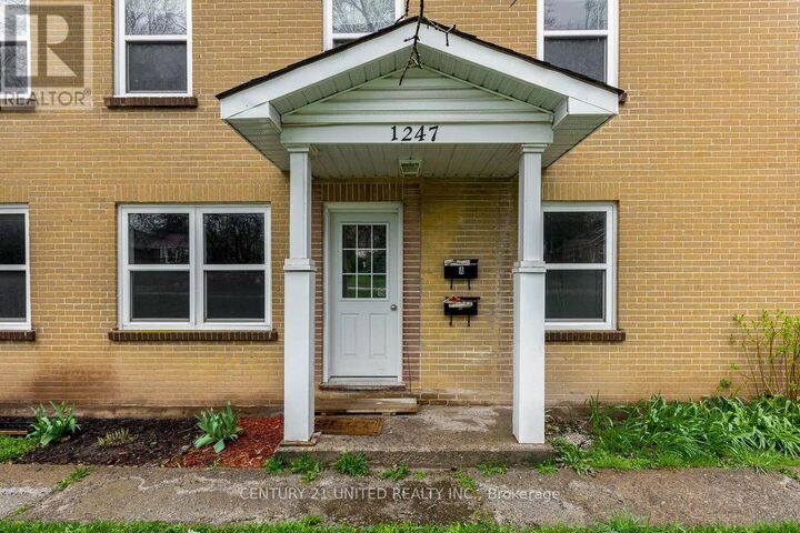 Property Photo:  1247 Clonsilla Avenue A  ON K9J 5Z1 