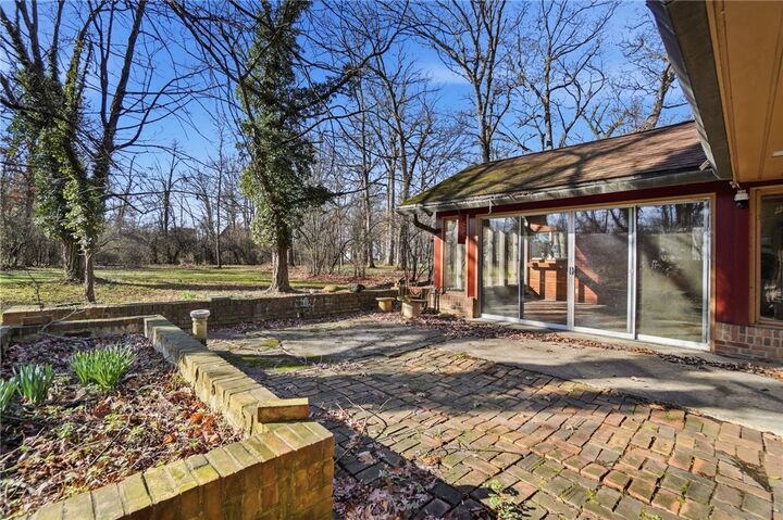 Property Photo:  2438 Signal Hill Road  OH 45504 