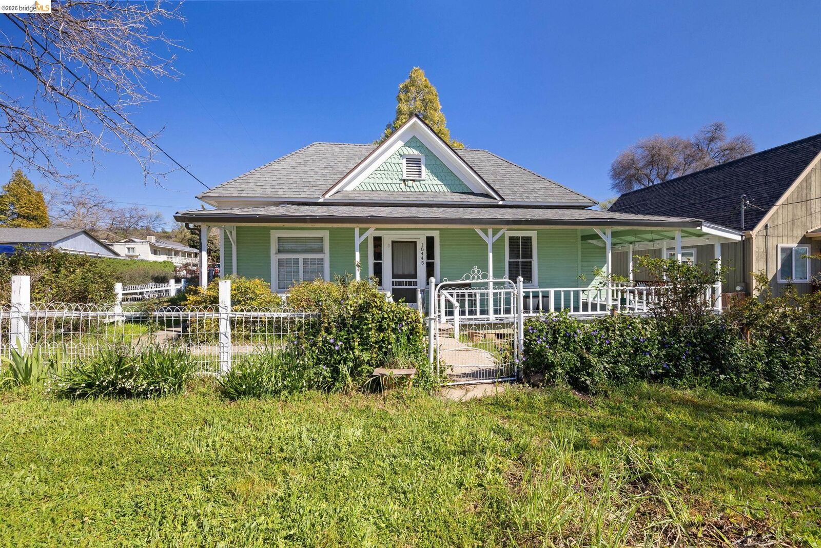 Property Photo:  18445 Oak St  CA 95379 