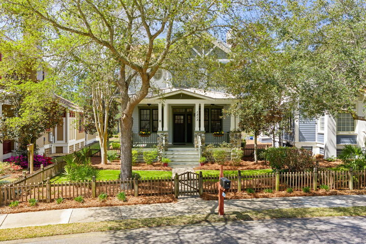 Property Photo:  1213 Prospect Promenade  FL 32413 