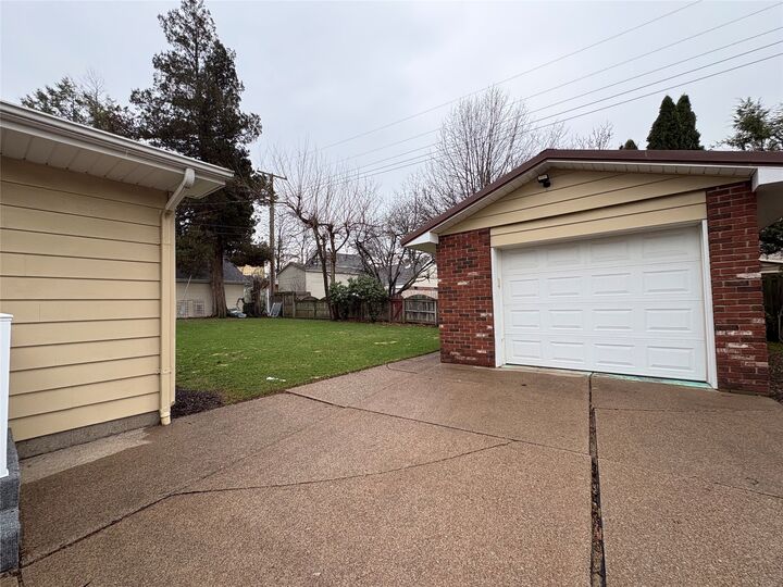 Property Photo:  640 Connecticut Drive  PA 16505 