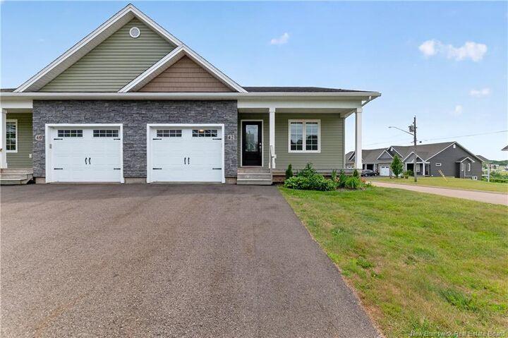 42 Auberry Street — photo 1