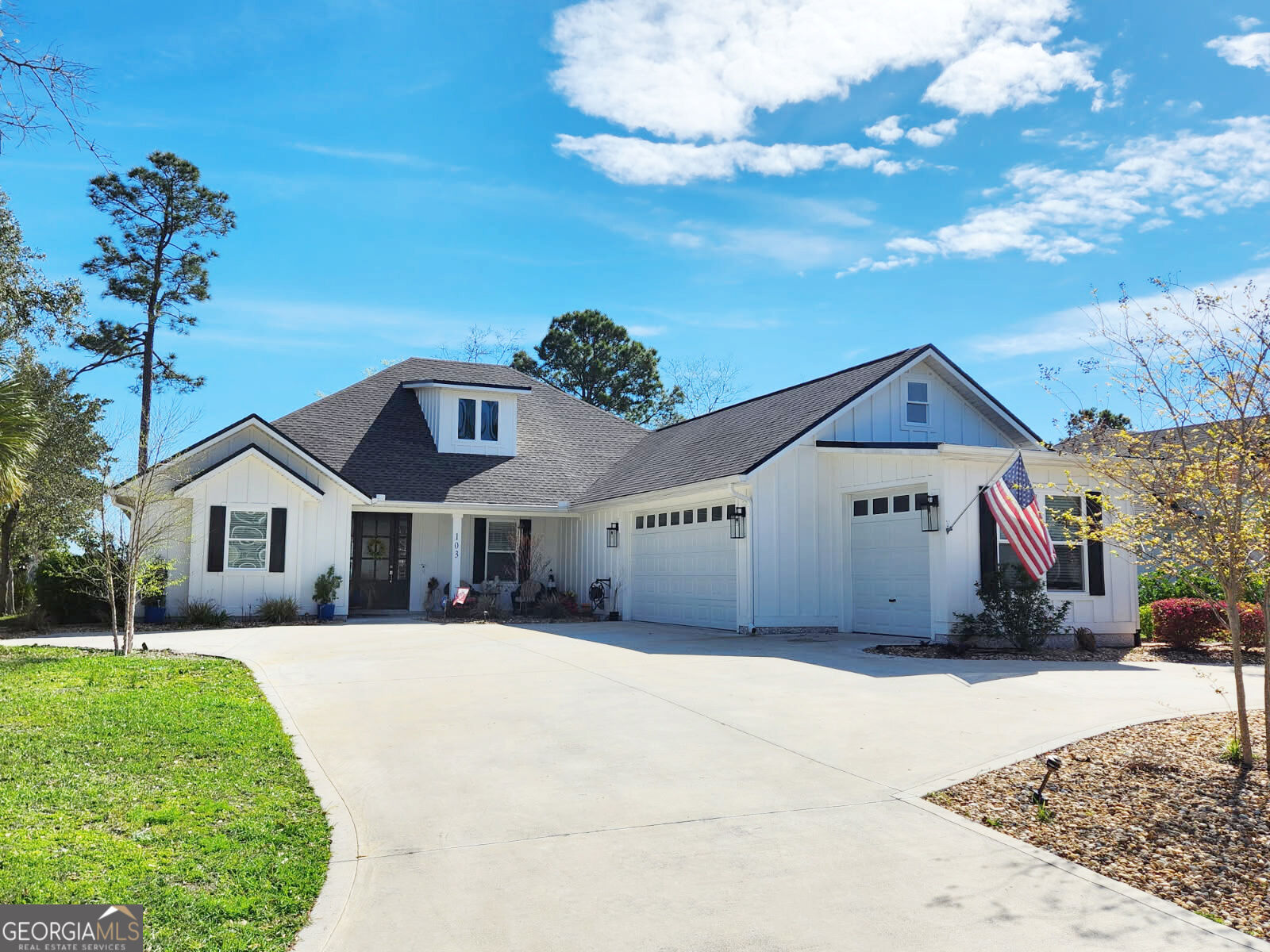 Property Photo: 103 Carrington Court GA 31548