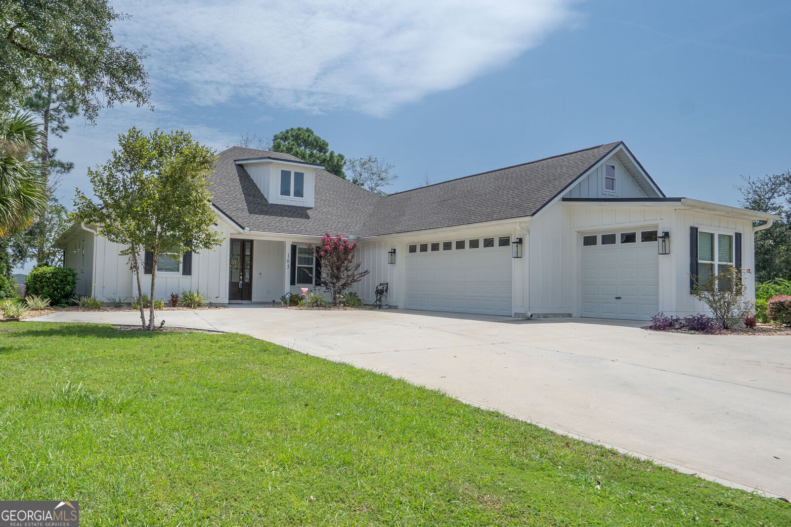 Property Photo: 103 Carrington Court GA 31548