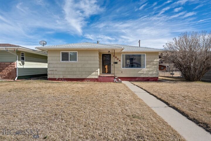 Property Photo:  2004 W Park Avenue  MT 59711 