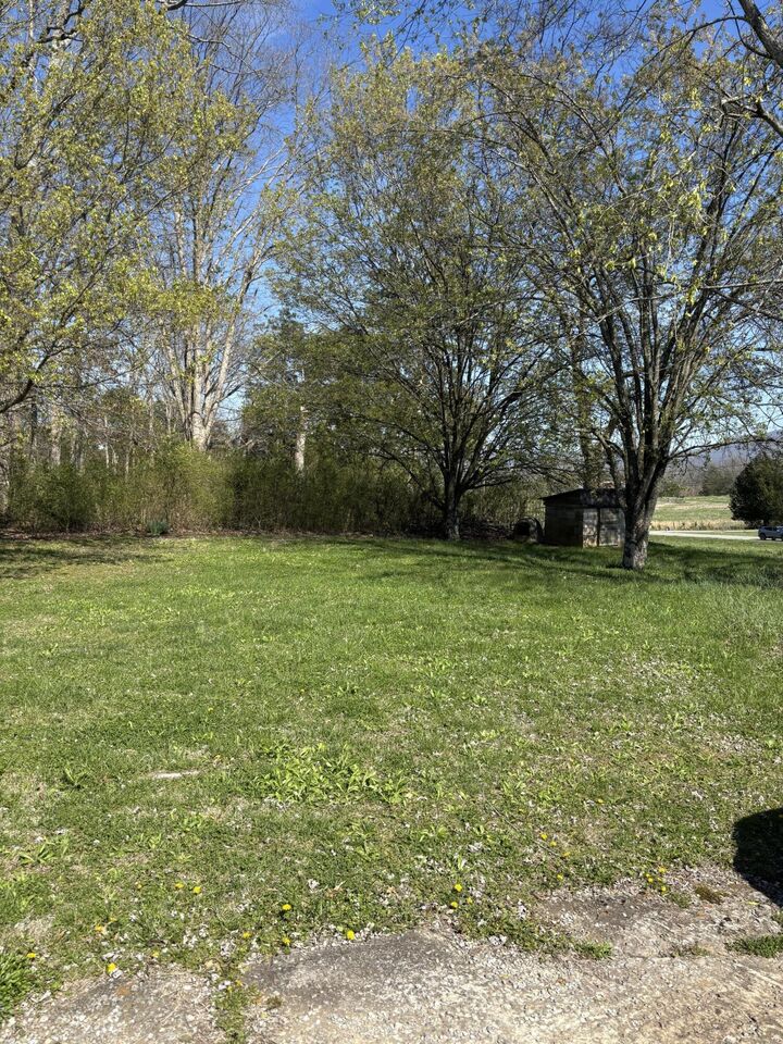 Property Photo:  10761 Old State Highway 28  TN 37367 